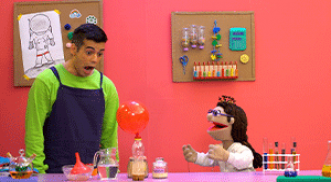 ¿Por qué huelen mal los pedos?