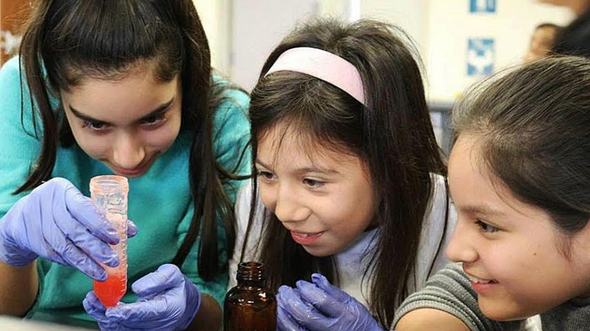 Becas MaCTec 2017: Exploración científica para niñas