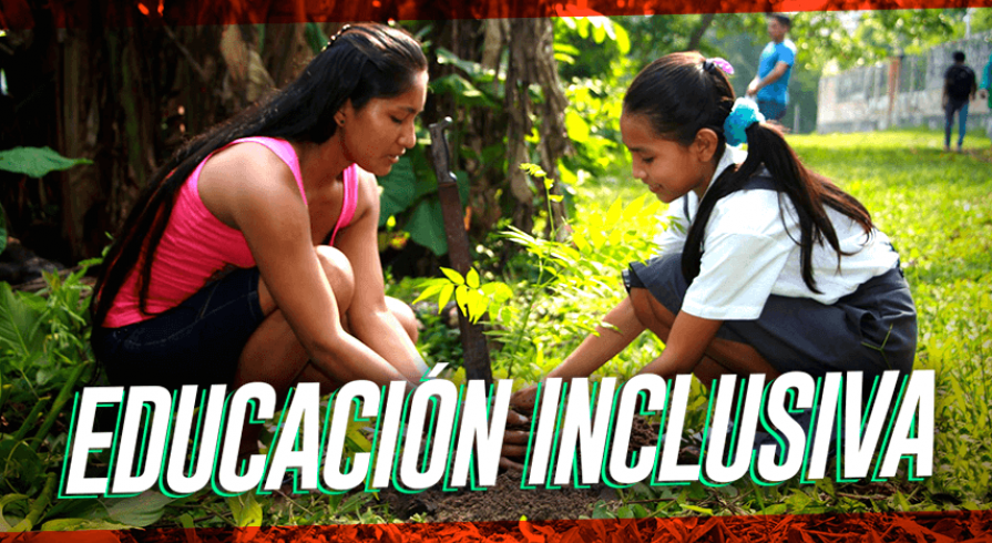 Los profesores que preservan la herencia cultural en la Amazonía peruana