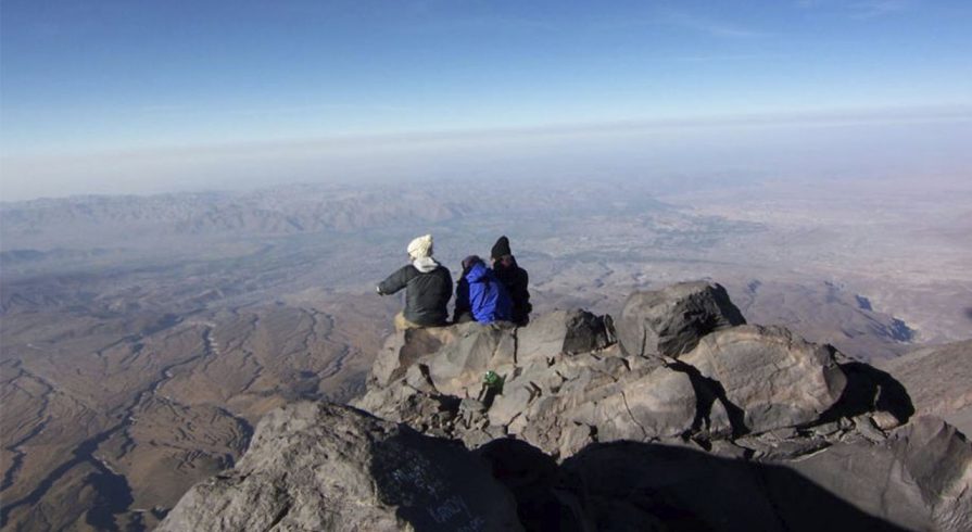 Subir un volcán, el volcán de uno por Mateo Lira