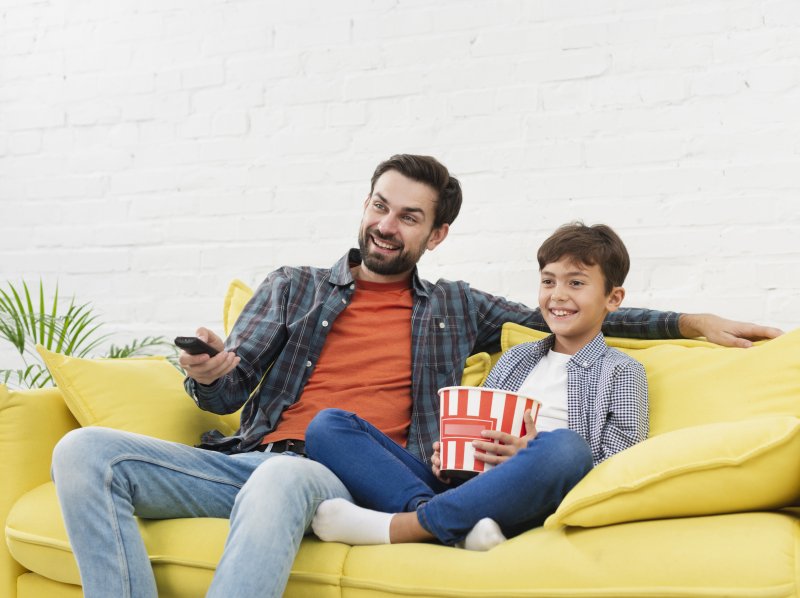 ¿Conversas con tus hijos sobre lo que ven en la TV?